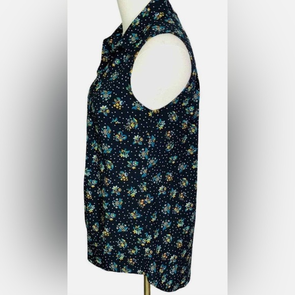 CAbi Whimsy Floral Black Sleeveless Collared Blouse Top Style 3440 Size Medium - Picture 4 of 10